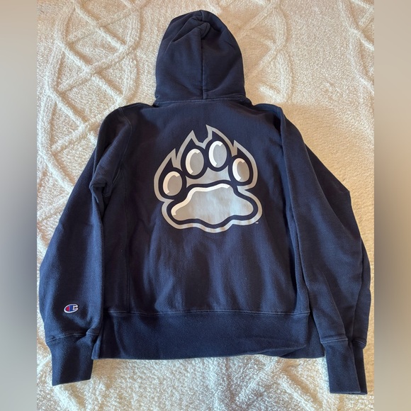 University of New Hampshire Sweatshirt - Picture 5 of 8